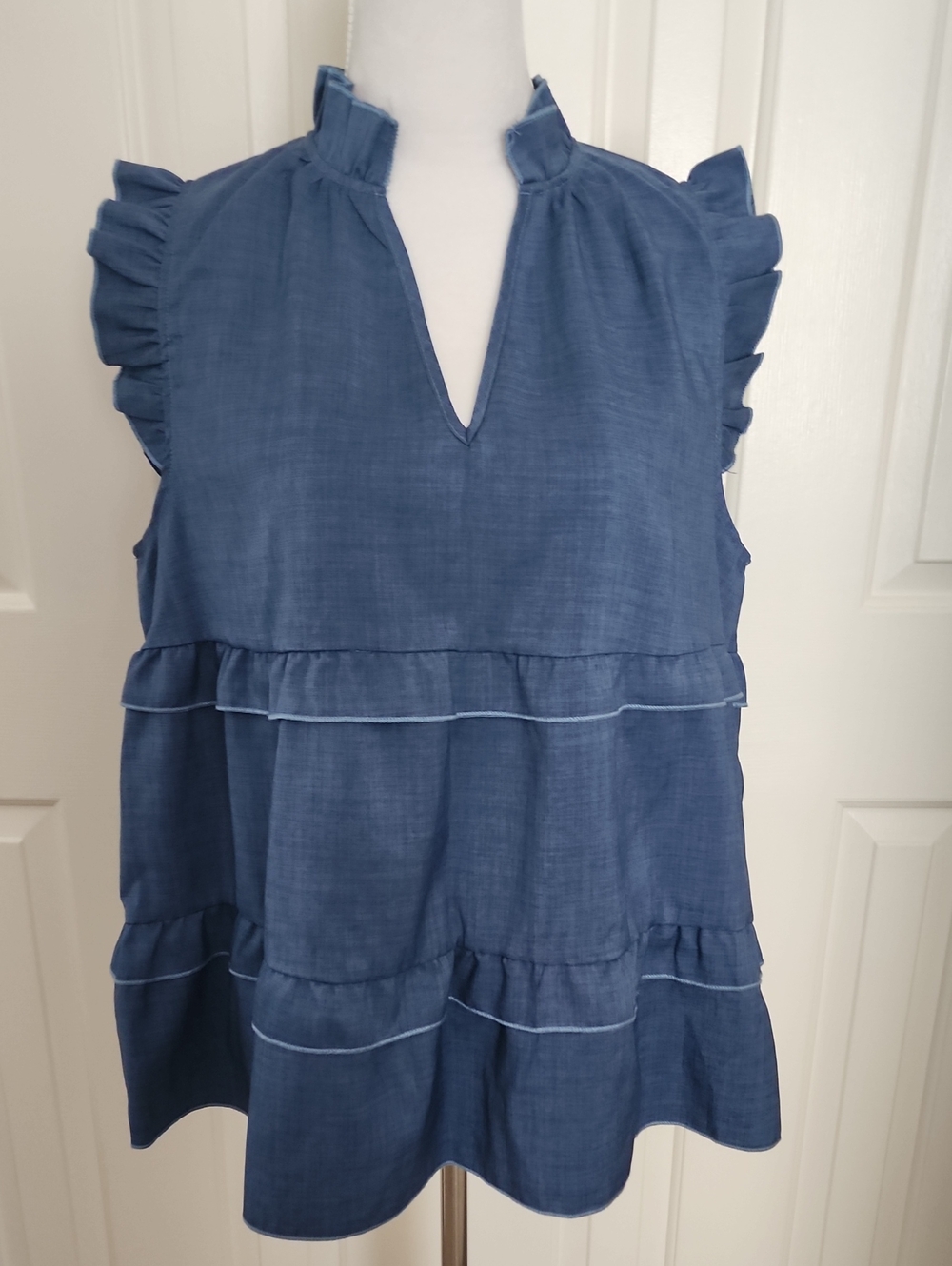SHEIN Blue Ruffled Sleeveless Peplum Blouse